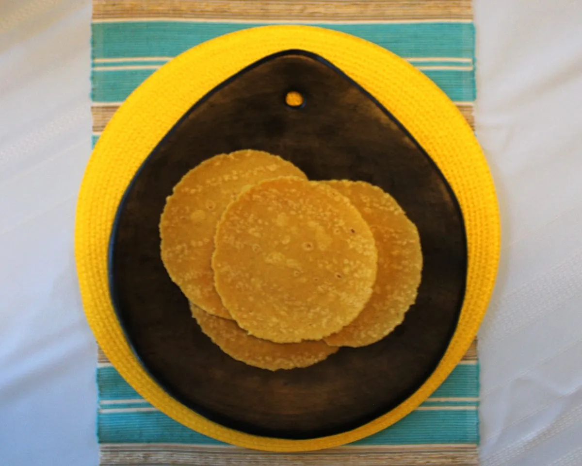 Authentic Chamba Comal - Black Clay Concave Griddle for Heating Tortillas and Roasting Veggies  - Stovetop & Oven Safe  Handmade in Colombia
