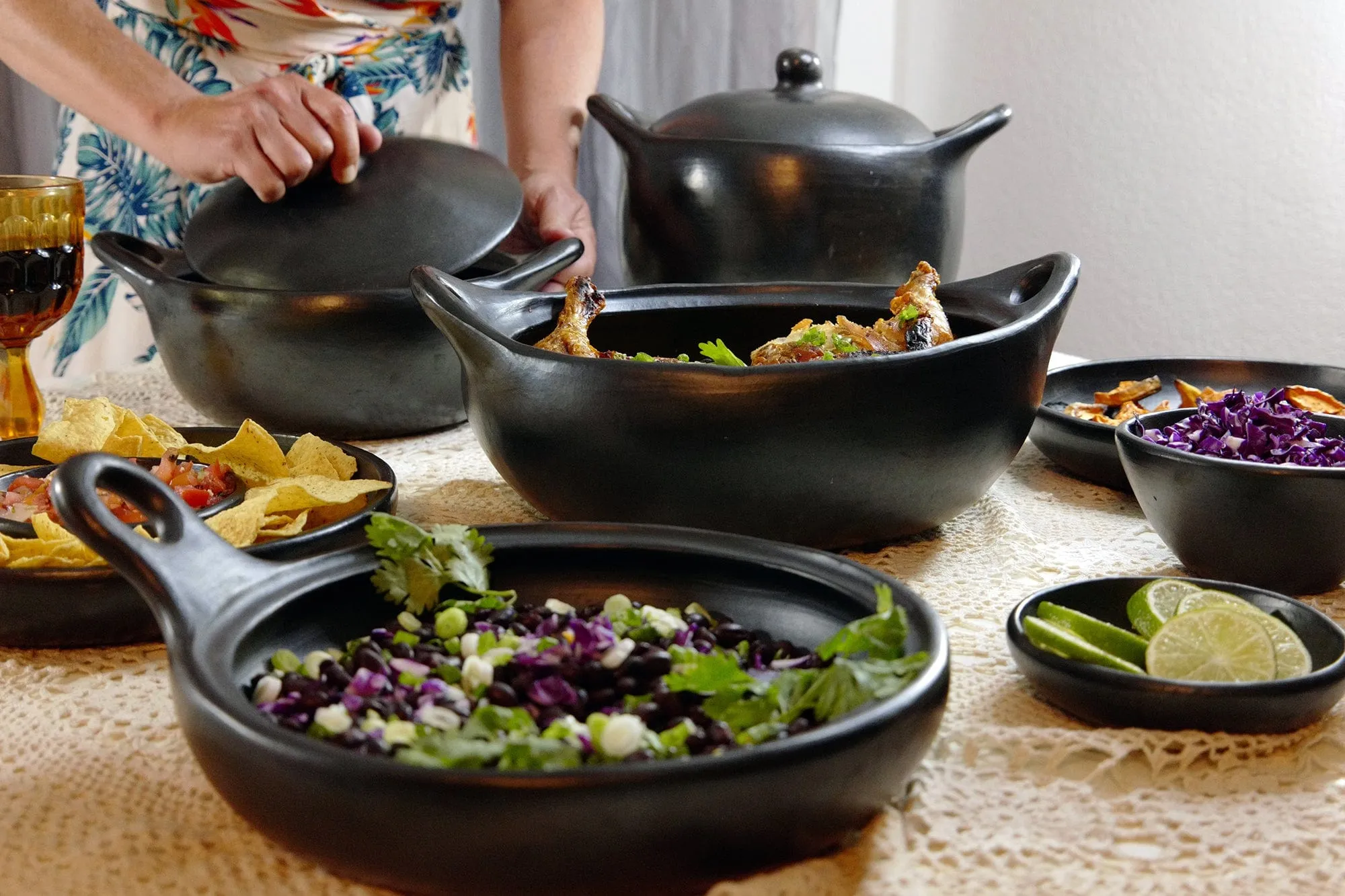 Authentic Chamba Soup & Bean Pot - Elegant. All-Natural Black Clay Pot with Cover for Slow. Even Cooking - Stovetop & Oven Safe - Handmade in Colombia