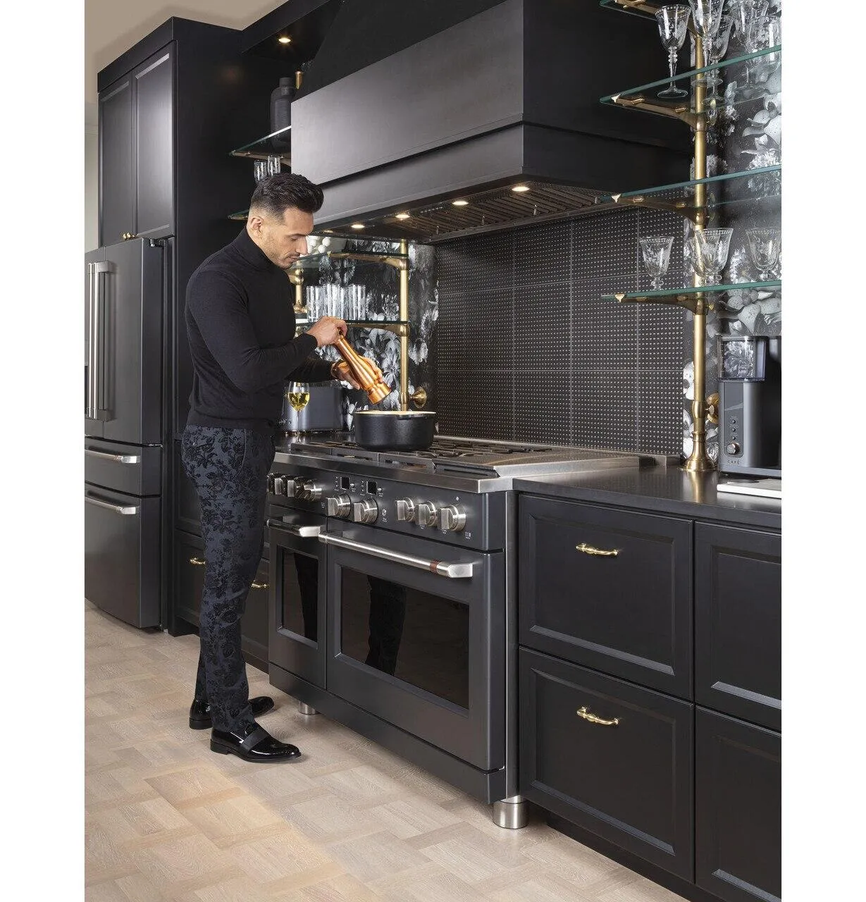 Cafe C2Y486P3TD1 Caf&#8482; 48 Smart Dual-Fuel Commercial-Style Range With 6 Burners And Griddle (Natural Gas)
