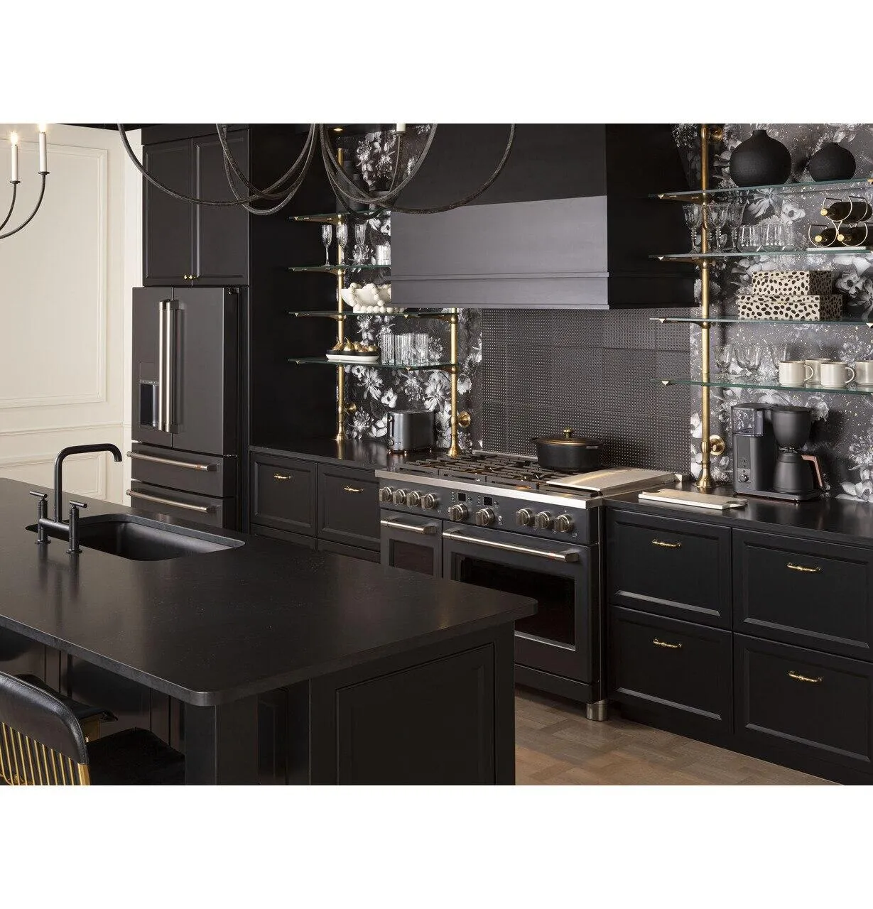 Cafe C2Y486P3TD1 Caf&#8482; 48 Smart Dual-Fuel Commercial-Style Range With 6 Burners And Griddle (Natural Gas)