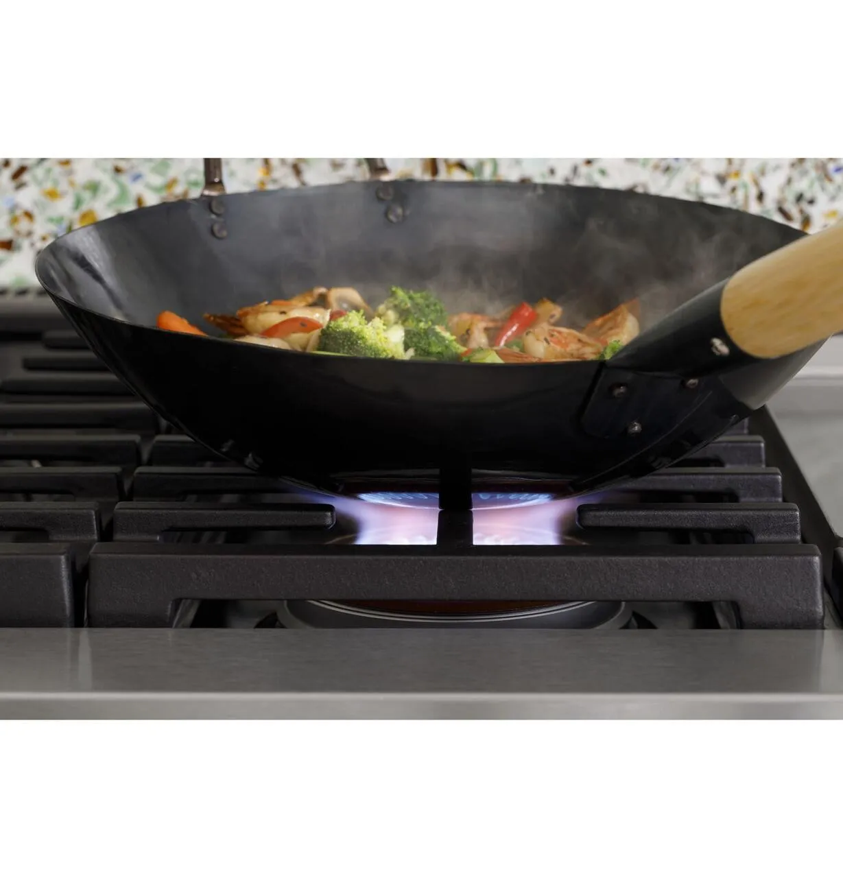 Cafe C2Y486P4TW2 Caf&#8482; 48 Smart Dual-Fuel Commercial-Style Range With 6 Burners And Griddle (Natural Gas)