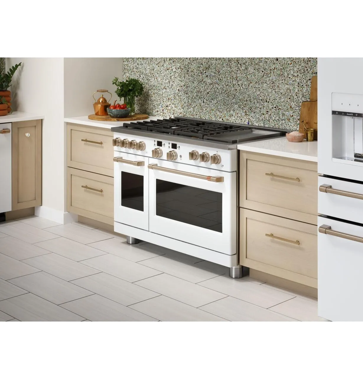 Cafe C2Y486P4TW2 Caf&#8482; 48 Smart Dual-Fuel Commercial-Style Range With 6 Burners And Griddle (Natural Gas)