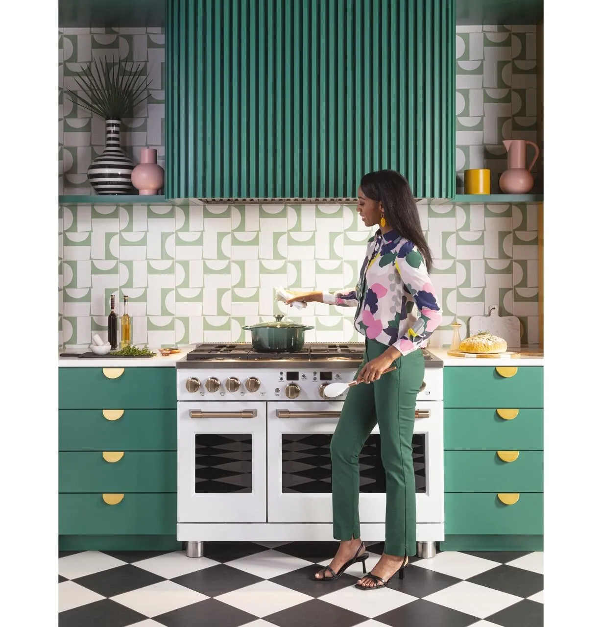 Cafe C2Y486P4TW2 Caf&#8482; 48 Smart Dual-Fuel Commercial-Style Range With 6 Burners And Griddle (Natural Gas)