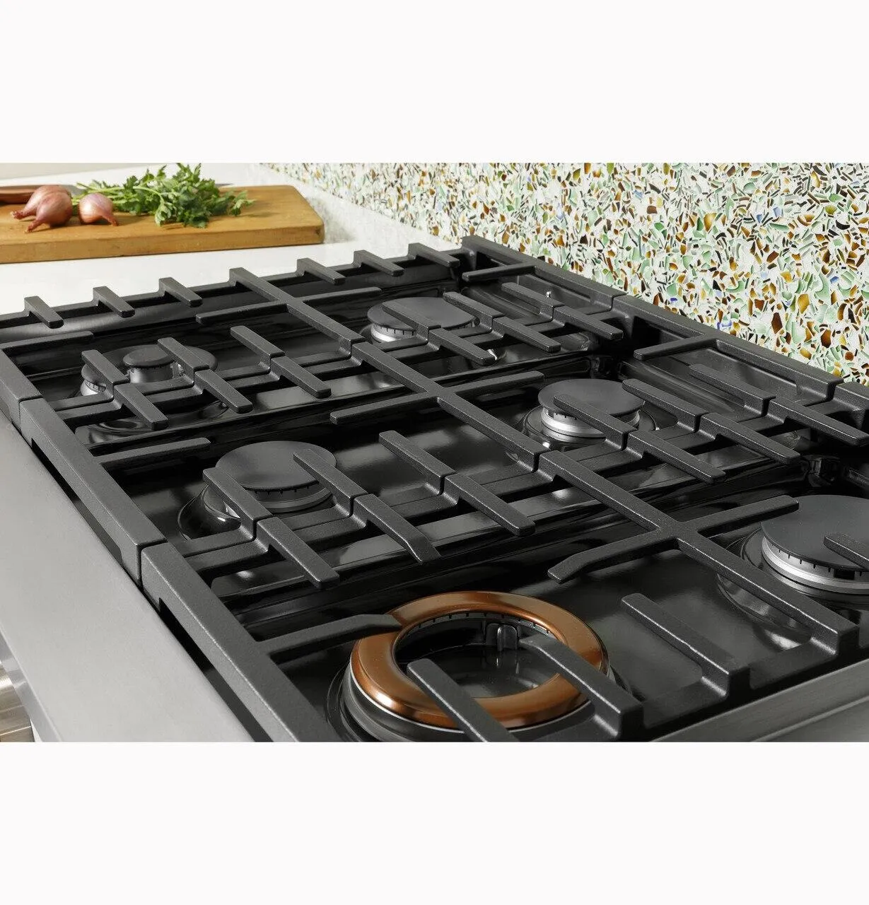 Cafe CGU486P2TS1 Caf&#8482; 48 Commercial-Style Gas Rangetop With 6 Burners And Integrated Griddle (Natural Gas)