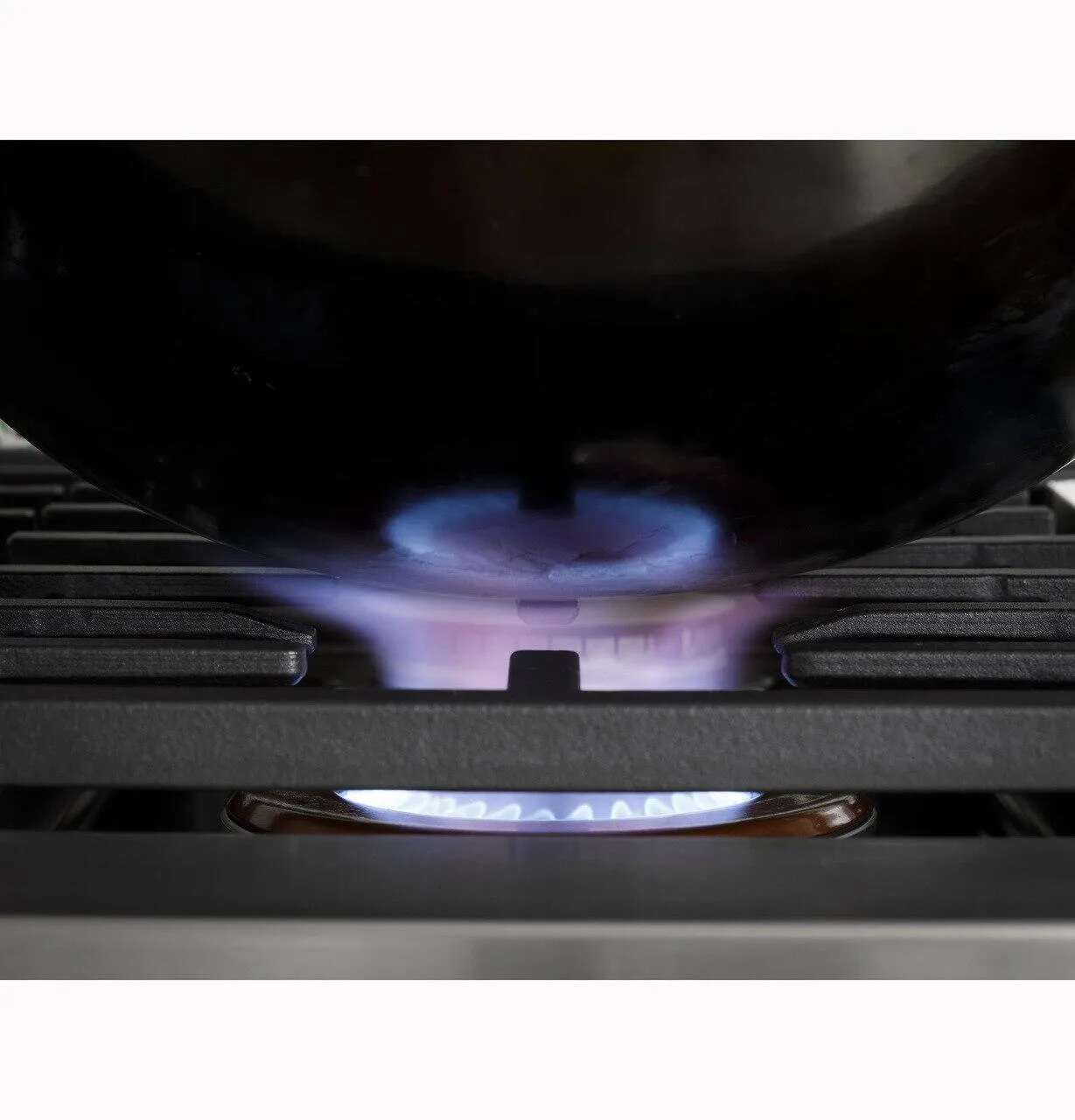 Cafe CGU486P2TS1 Caf&#8482; 48 Commercial-Style Gas Rangetop With 6 Burners And Integrated Griddle (Natural Gas)