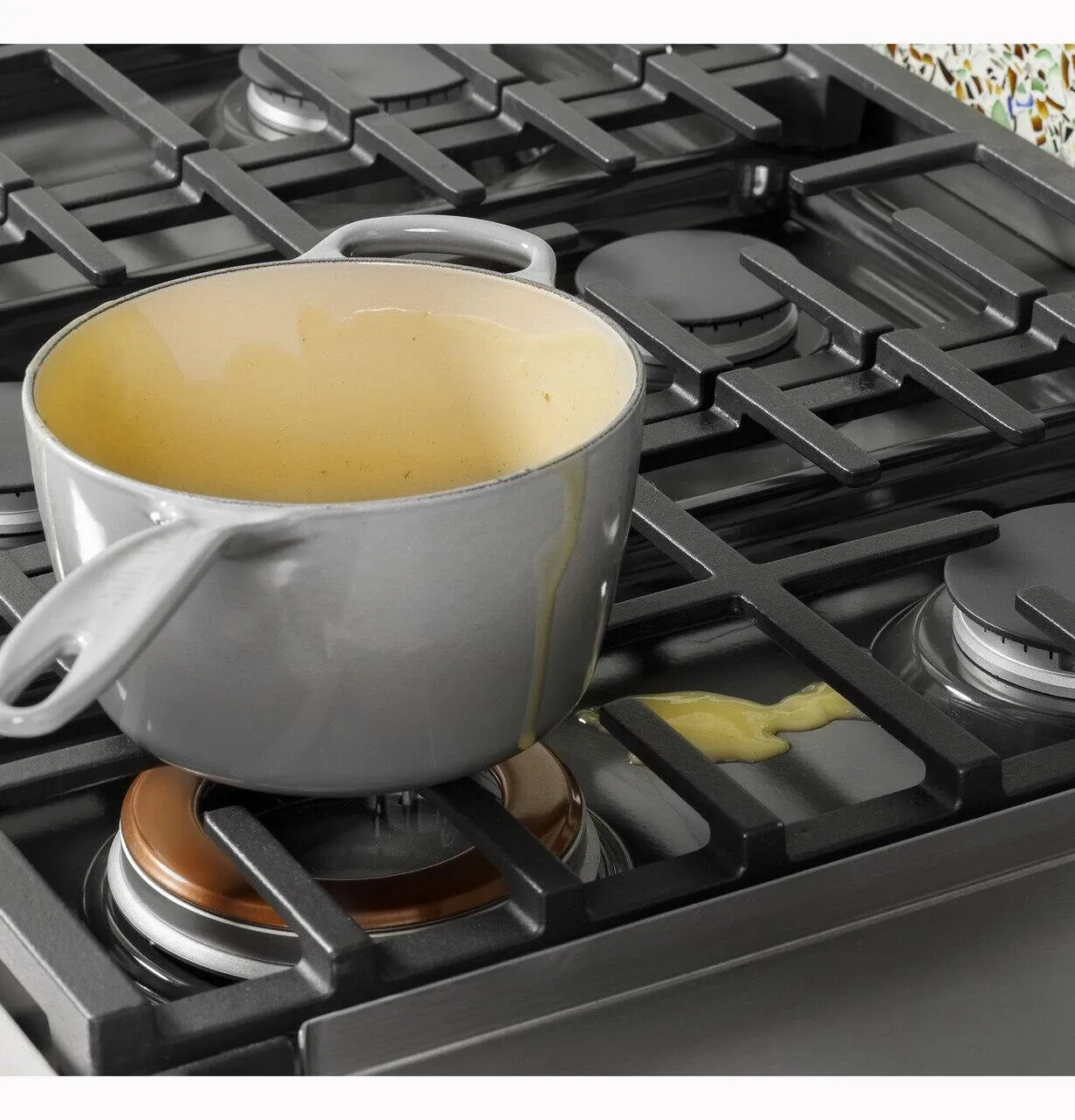 Cafe CGU486P4TW2 Caf&#8482; 48 Commercial-Style Gas Rangetop With 6 Burners And Integrated Griddle (Natural Gas)