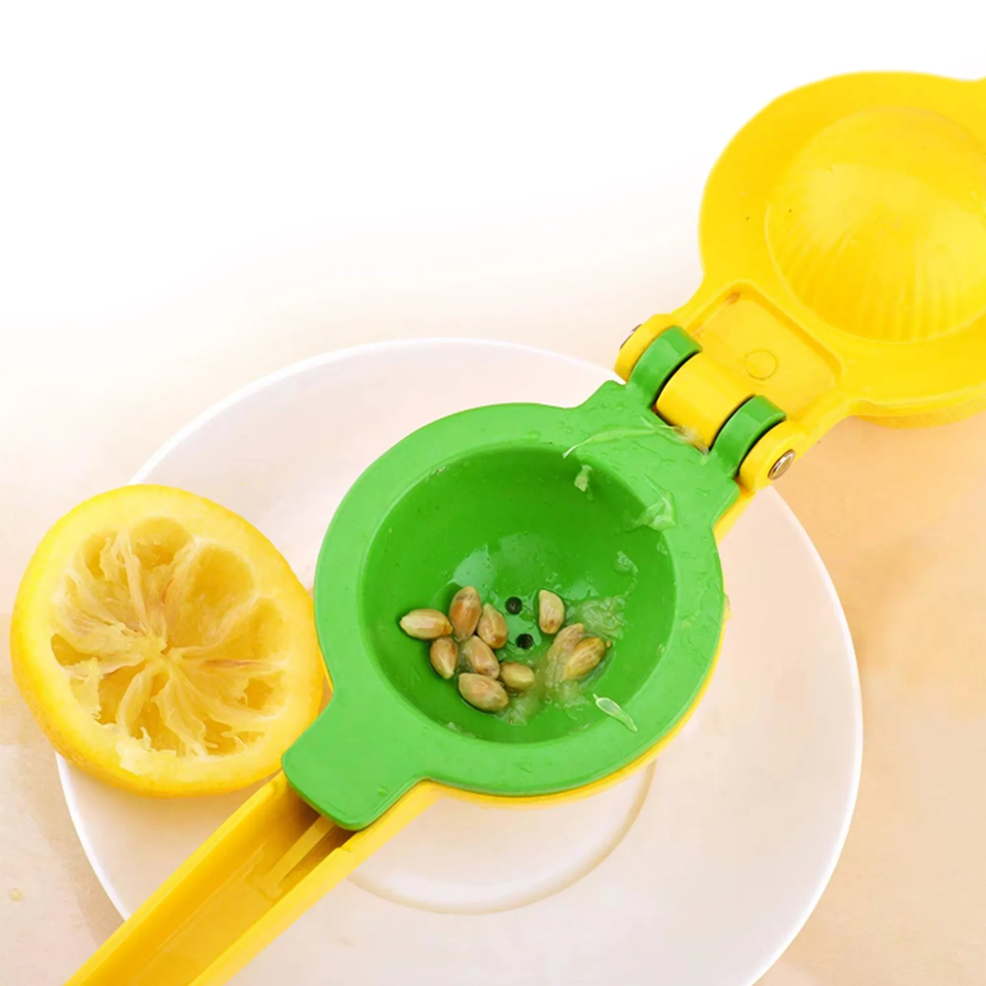Cheer Collection Heavy-Duty Citrus Squeezer  BPA-Free Citrus Juicer with Dual Seed Strainer for Effortless. Seed-Free Juicing