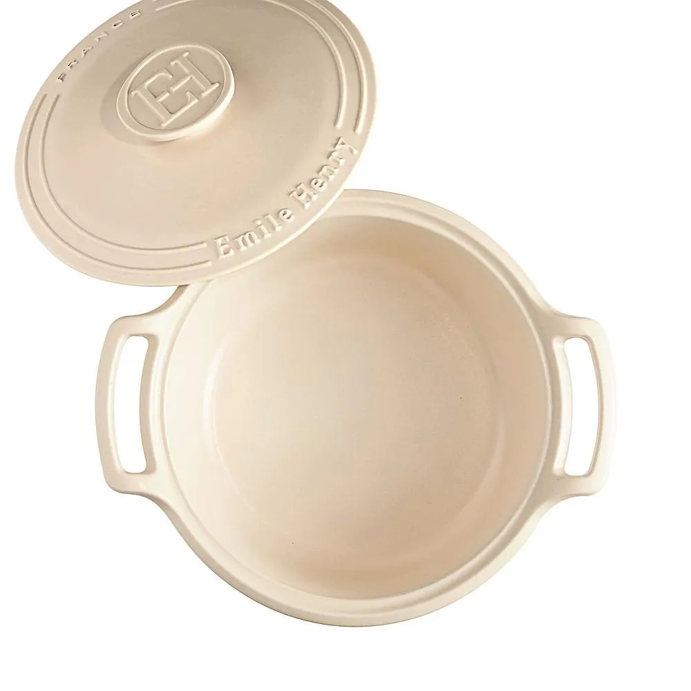 Emile Sublime Dutch Oven/Stewpot. 4 Qt.. Creme