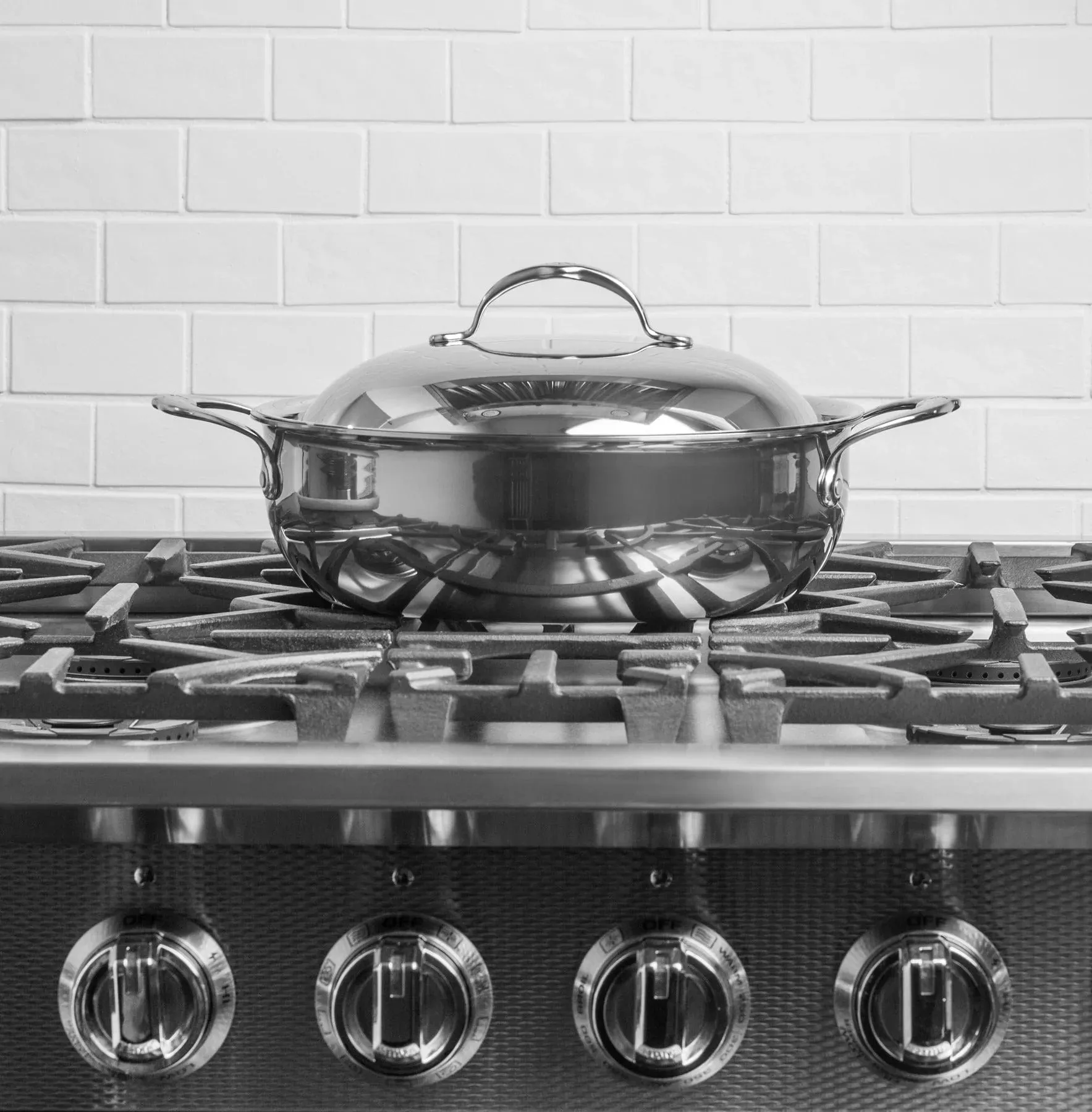 Hestan Nanobond Dutch Oven 5qt w/ Dome Lid