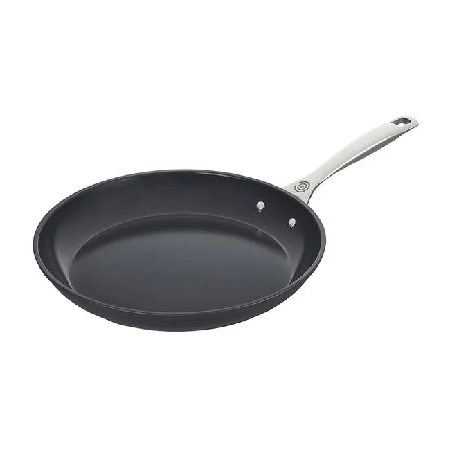 Le Creuset Essential Ceramic Non-Stick Fry Pan