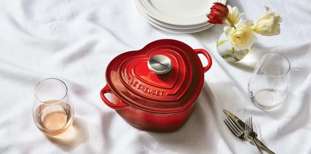 Le Creuset Heart Cocotte. 2 Qt.