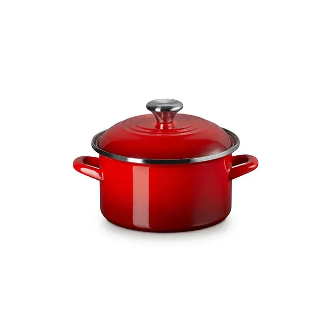 Le Creuset Petite Stock Pot. 3.8 Quart - Multiple Colors