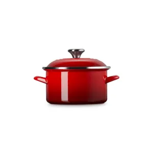 Le Creuset Petite Stock Pot. 3.8 Quart - Multiple Colors