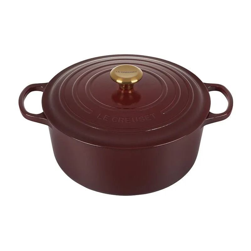 Le Creuset Round Dutch Oven. 7.25 Qt.