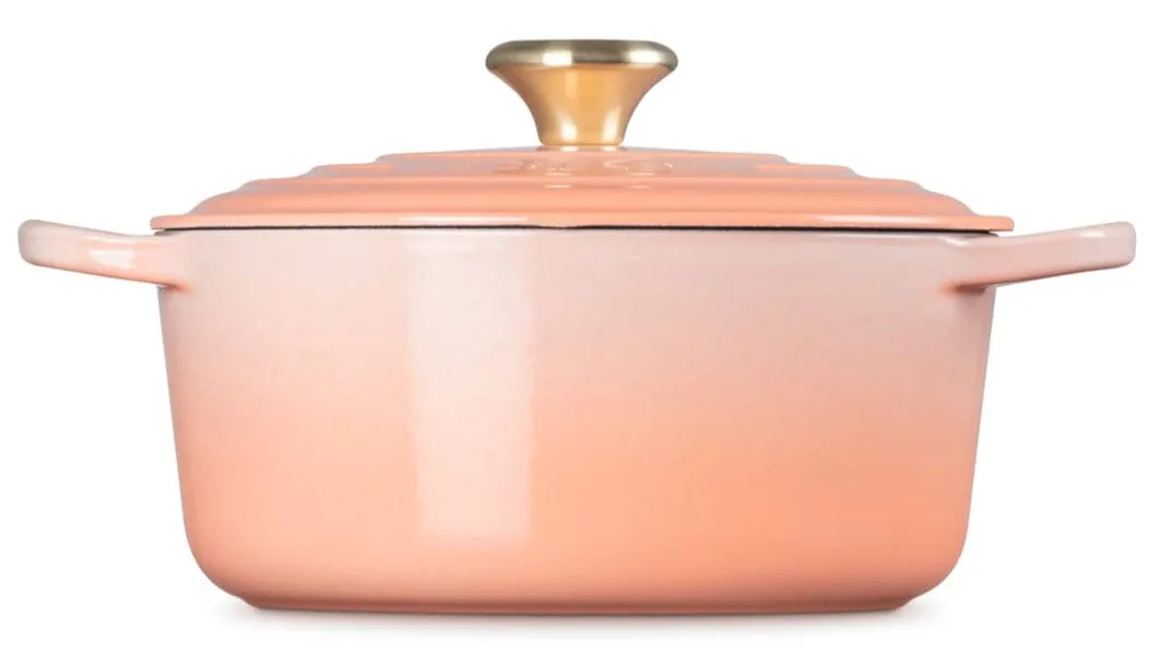 Le Creuset Round Dutch Oven. 7.25 Qt.