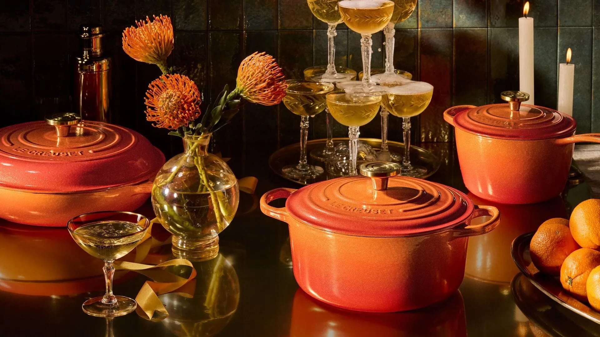 Le Creuset Signature Round Oven with Crucible Knob - 4.5 Quart - Flamme Dore - Limited Edition