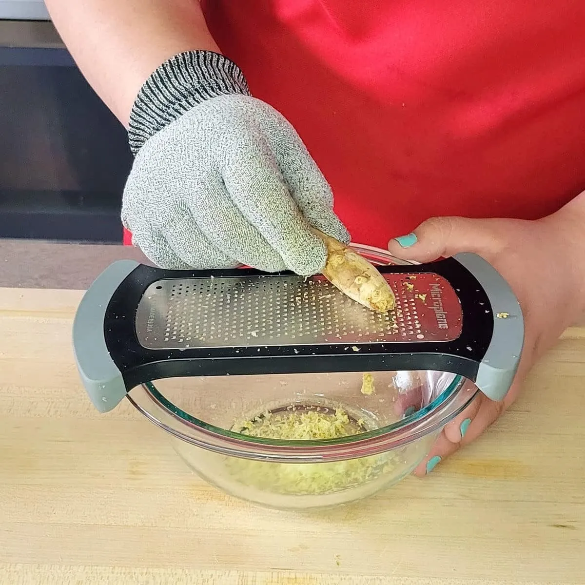 Microplane Fine Mixing Bowl Grater