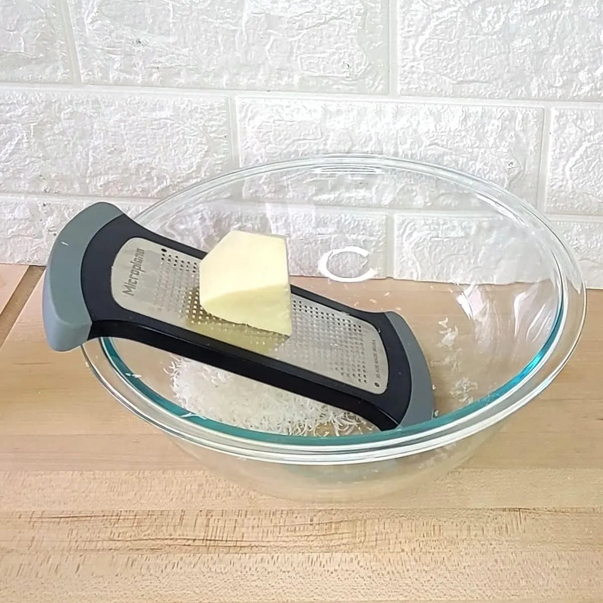 Microplane Fine Mixing Bowl Grater