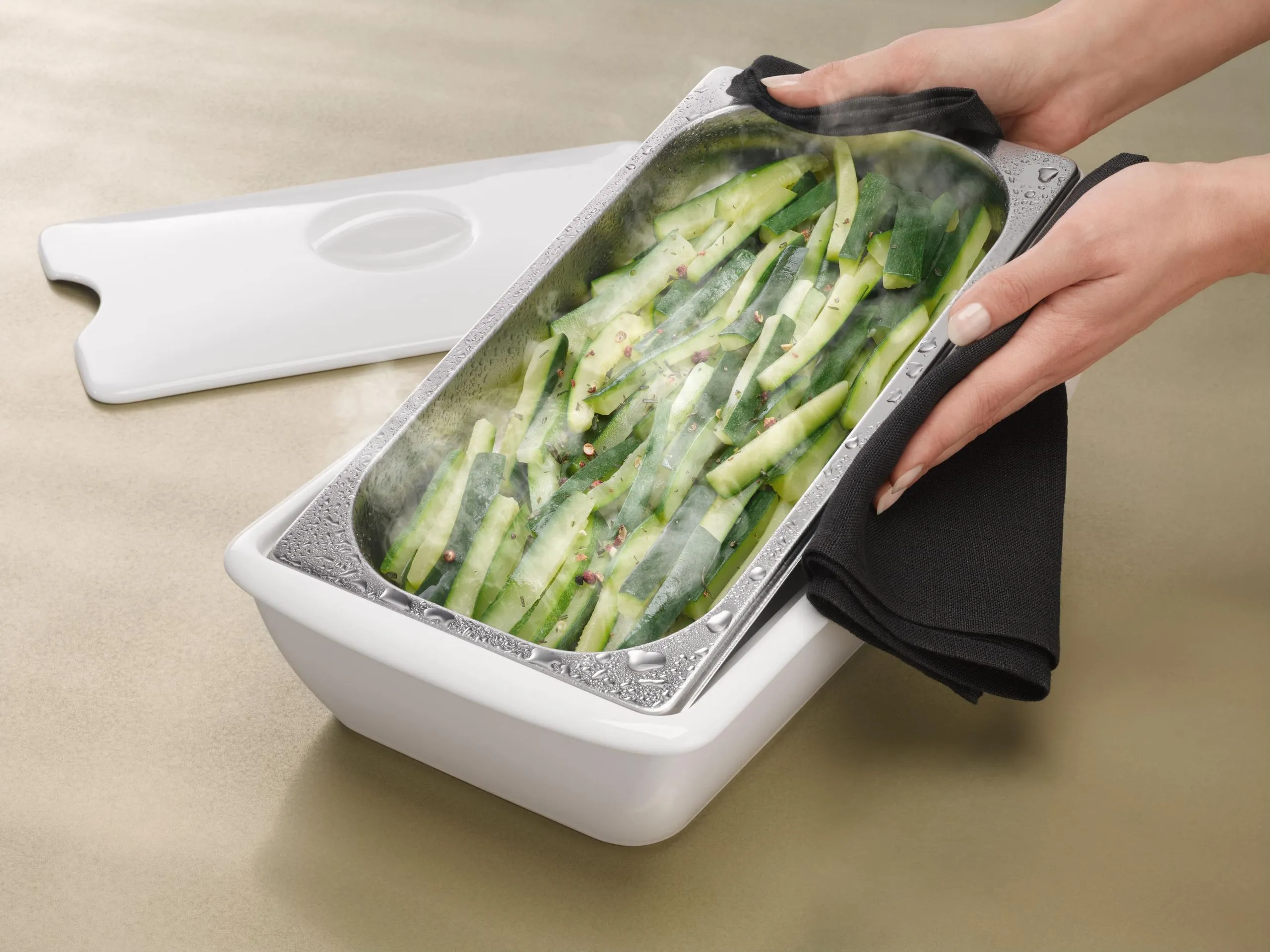 Miele DGSE1 Serving Dish For Steam Oven Pan - Food Served In Style. Enjoyed Hot.
