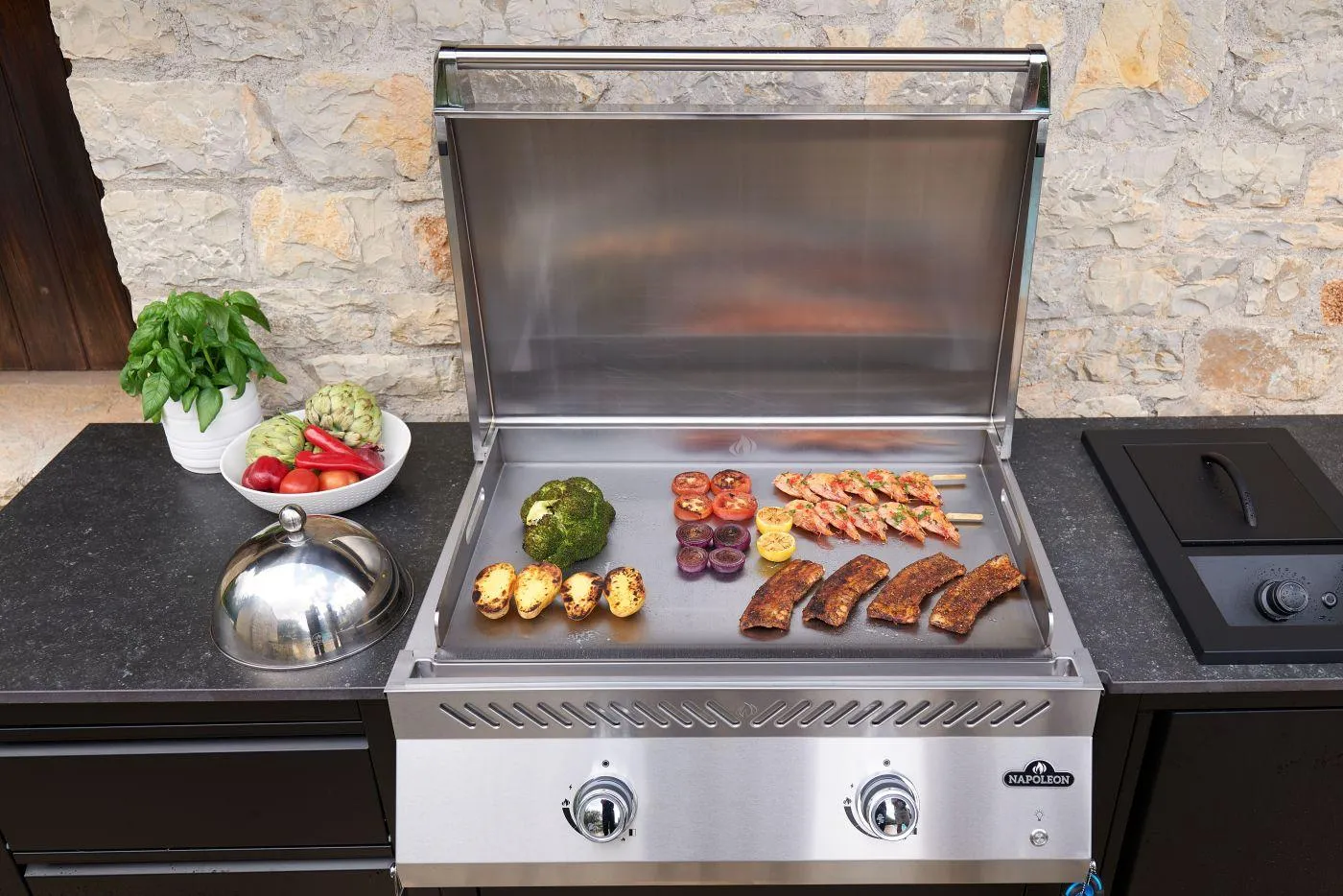 Napoleon Bbq BIG32FTPSS Built-In 700 Series 32 Griddle Stainless Steel . Propane. Stainless Steel