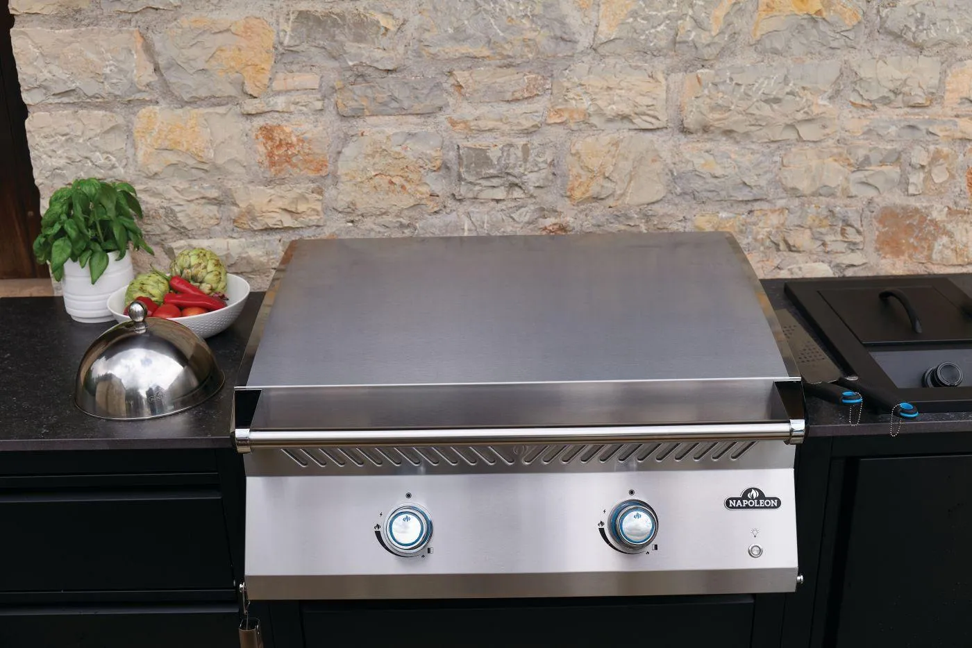 Napoleon Bbq BIG32FTPSS Built-In 700 Series 32 Griddle Stainless Steel . Propane. Stainless Steel