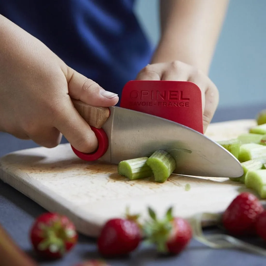 Opinel Le Petit Chef - 3 PieceSet (Knife. Peeler & Finger Guard) - Red