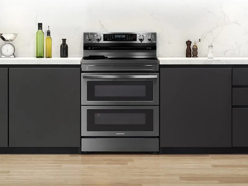 Samsung NE63A6751SG 6.3 Cu. Ft. Smart Freestanding Electric Range With Flex Duo&#8482;. No-Preheat Air Fry & Griddle In Black Stainless Steel