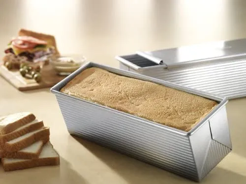USA Pan Small Pullman Loaf Pan With Cover