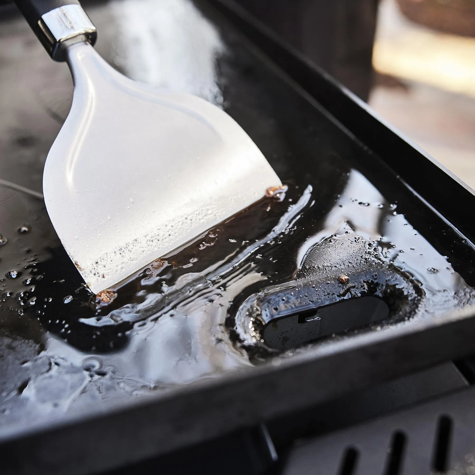 Weber 1501005 Weber 28 Rust-Resistant Griddle - Black
