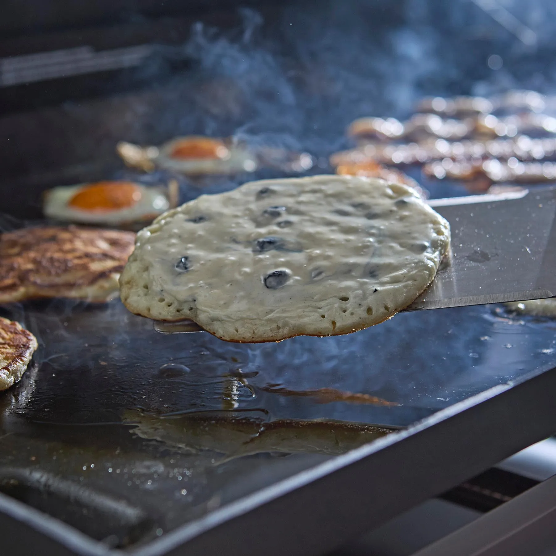 Weber 1501345 Slate 28 Rust-Resistant Griddle - Black